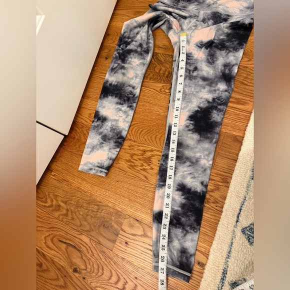 Athleta Elation 7/8 Ice Dye Orchid Pink Tight Size Small Tall - Picture 10 of 10